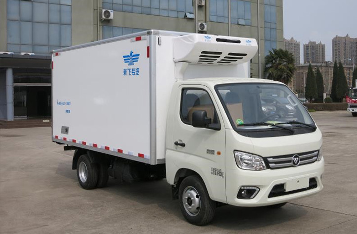 小型冷藏車1.jpg